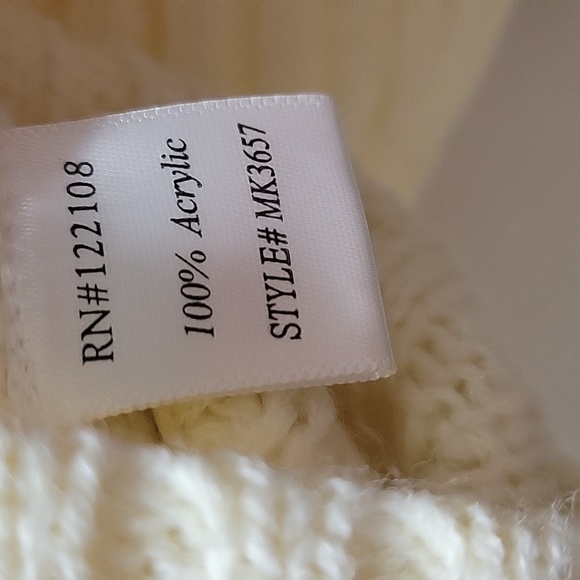 Ye Mak sweater - Picture 4 of 4